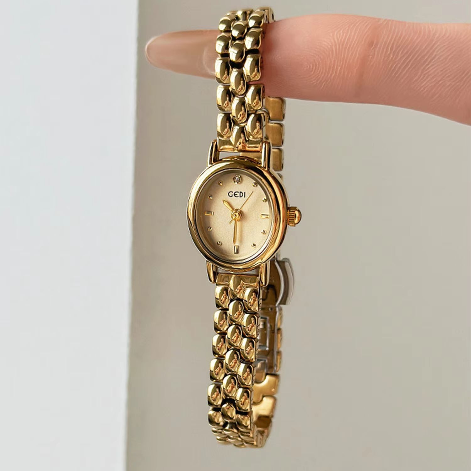 Женские оригинальные часы клас – обзор и цена Luxury Watch On Sale